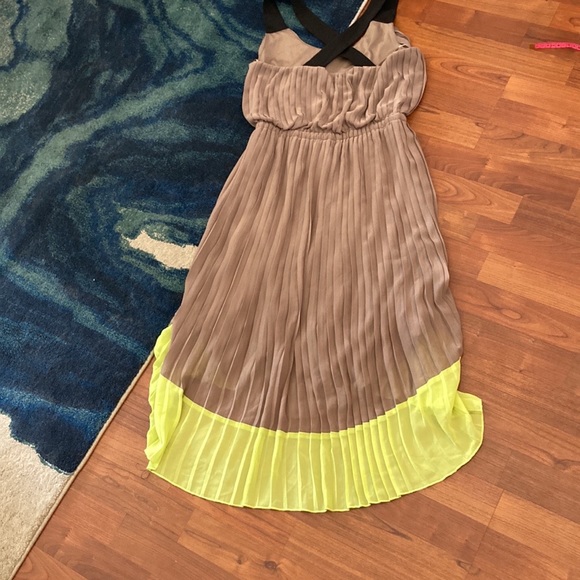 Jessica Simpson high low pleated dress - Picture 4 of 8